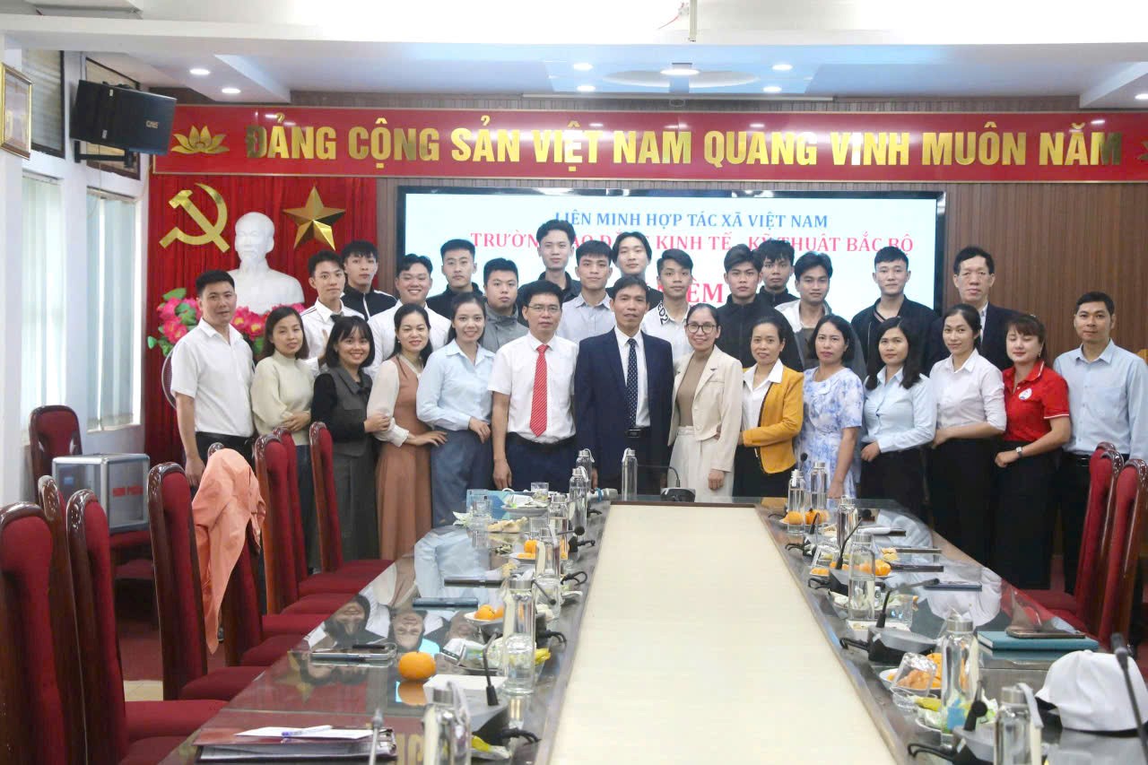 KỶ NIỆM 43 NĂM NGÀY NHÀ GIÁO VIỆT NAM 20/11 – DẤU ẤN TRI ÂN ĐẸP ĐẼ TRONG NGÔI TRƯỜNG THÂN YÊU