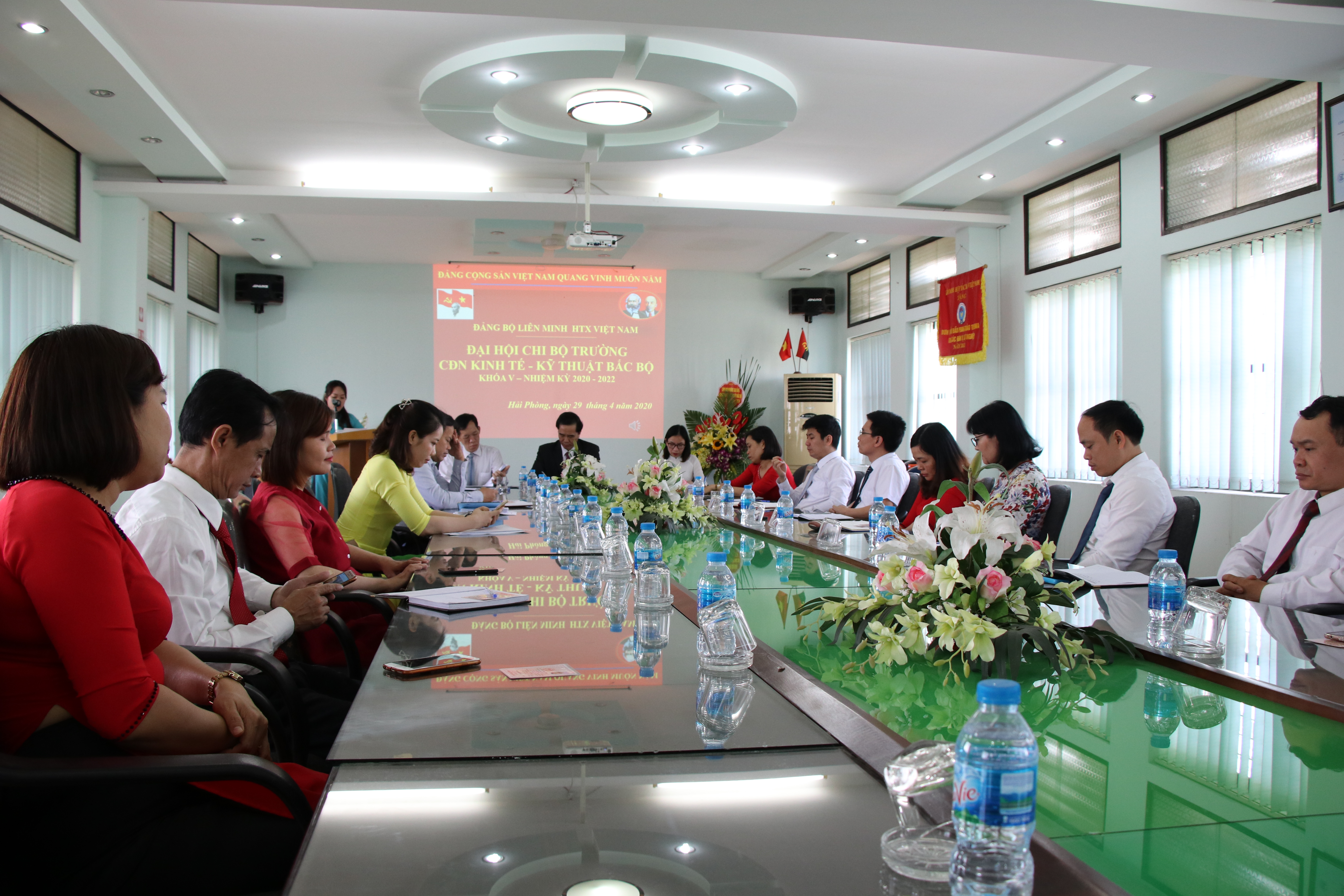 Đại hội Chi bộ Trường Cao đẳng nghề Kinh tế - Kỹ thuật Bắc Bộ  nhiệm kỳ 2020 – 2022